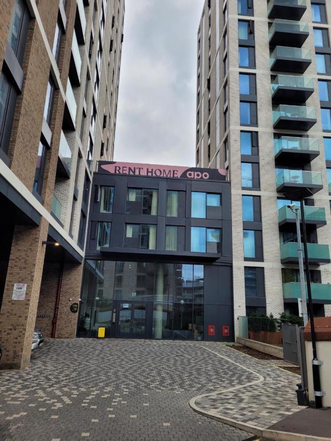 Modern Apartments In Brentford 2 Minutes Walk From Kew Bridge Exterior foto